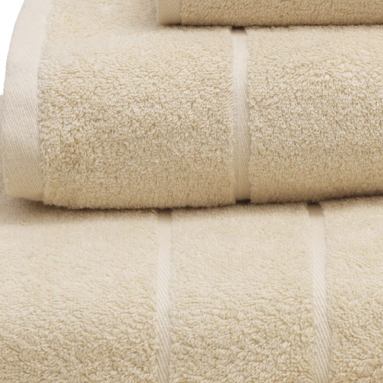 Terry-Lustre-525gsm-Lifestyle-Ecru-C