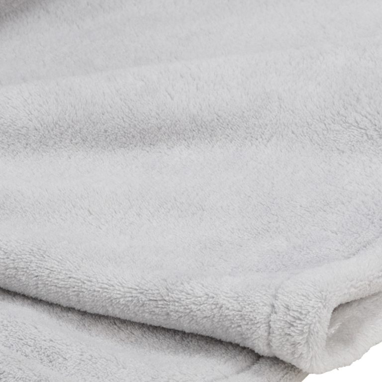 07b-Fleece-Blanket-Light-Grey