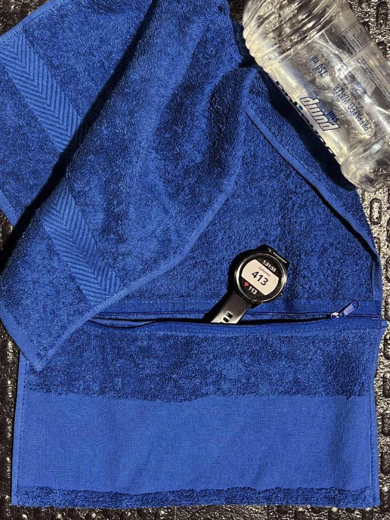 02g-Sports-Towels-Zip